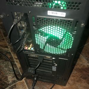 Gaming pc w monitor